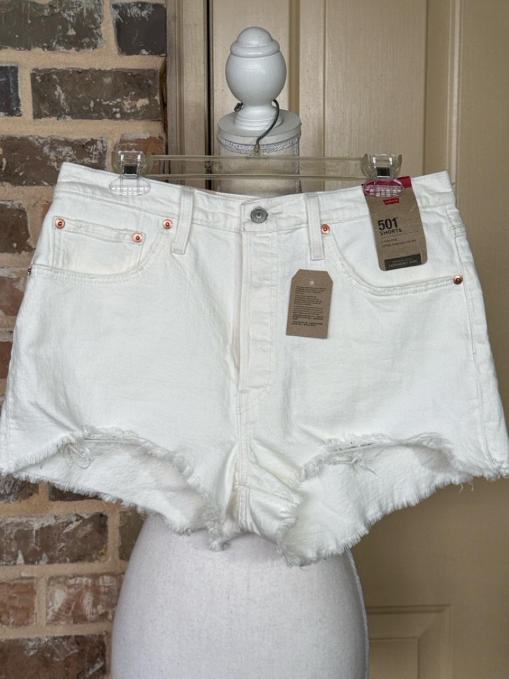 NWT Levi's 501 Creamy White Cutoff Jean Shorts High-Rise Button Fly Streetwear